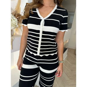Black & White Stripe Scallop Edge Lounge Set
